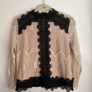 Buckle BKE Boutique Size L Cream & Black Elegant Lined Lace Long Sleeve Blouse